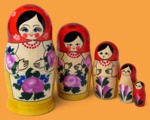 (УЦ) Матрёшка Маша красный платок (5 мест)
